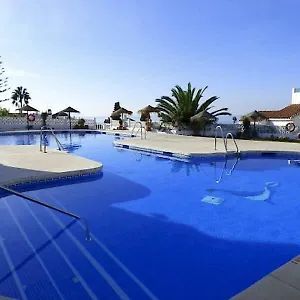 hotel-bajamar-ancladero-playa.hotelsinnerja.org/